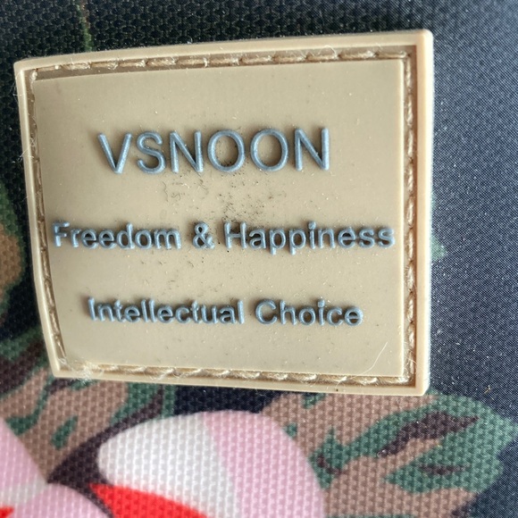 VS NOON Black Floral Backpack with Pink Roses - Picture 2 of 16